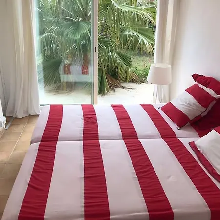 Villa Confortable En Bord De Avec Piscine