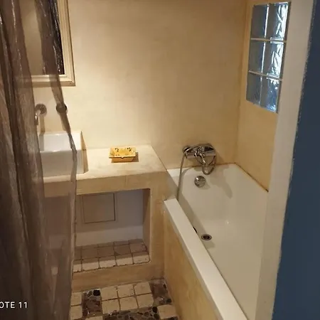 Villa Confortable En Bord De Avec Piscine *