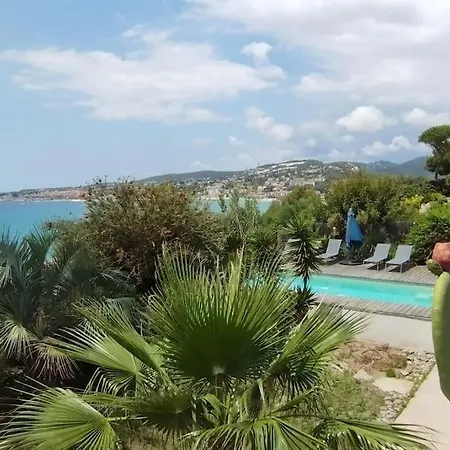 Villa Confortable En Bord De Avec Piscine *